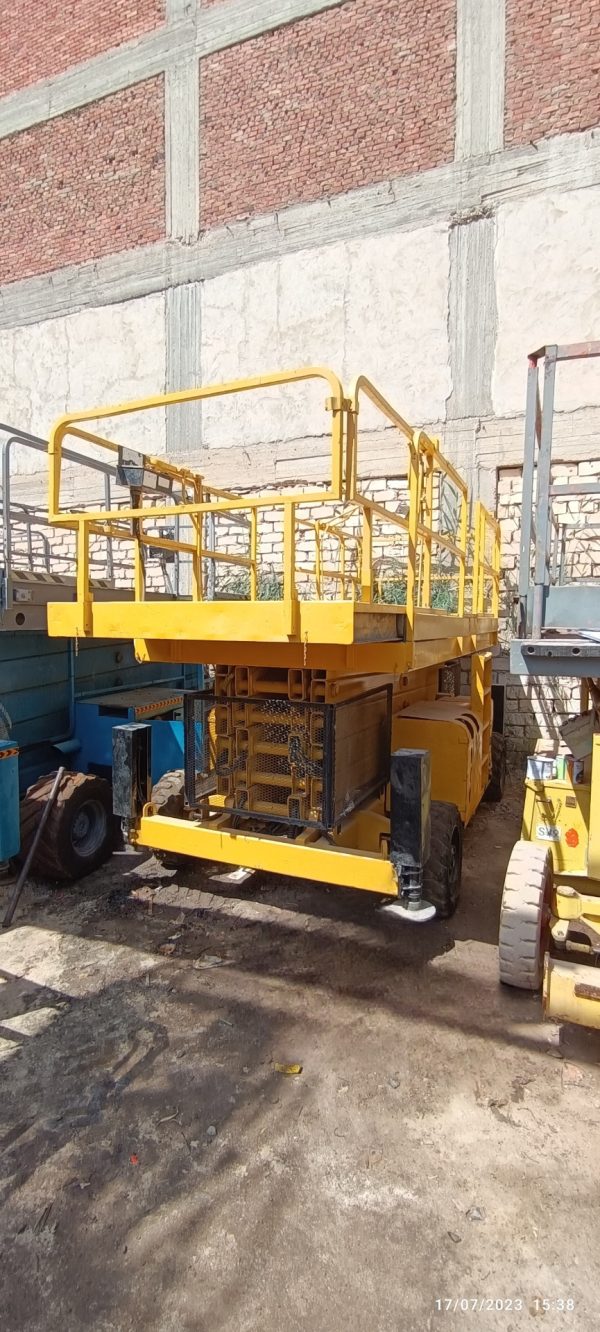 scissor lift 18 m, renting scissor lift in Egypt, 18 m ايجار سيزر ليفت مصر, ايجار سيزورلفت مصر,