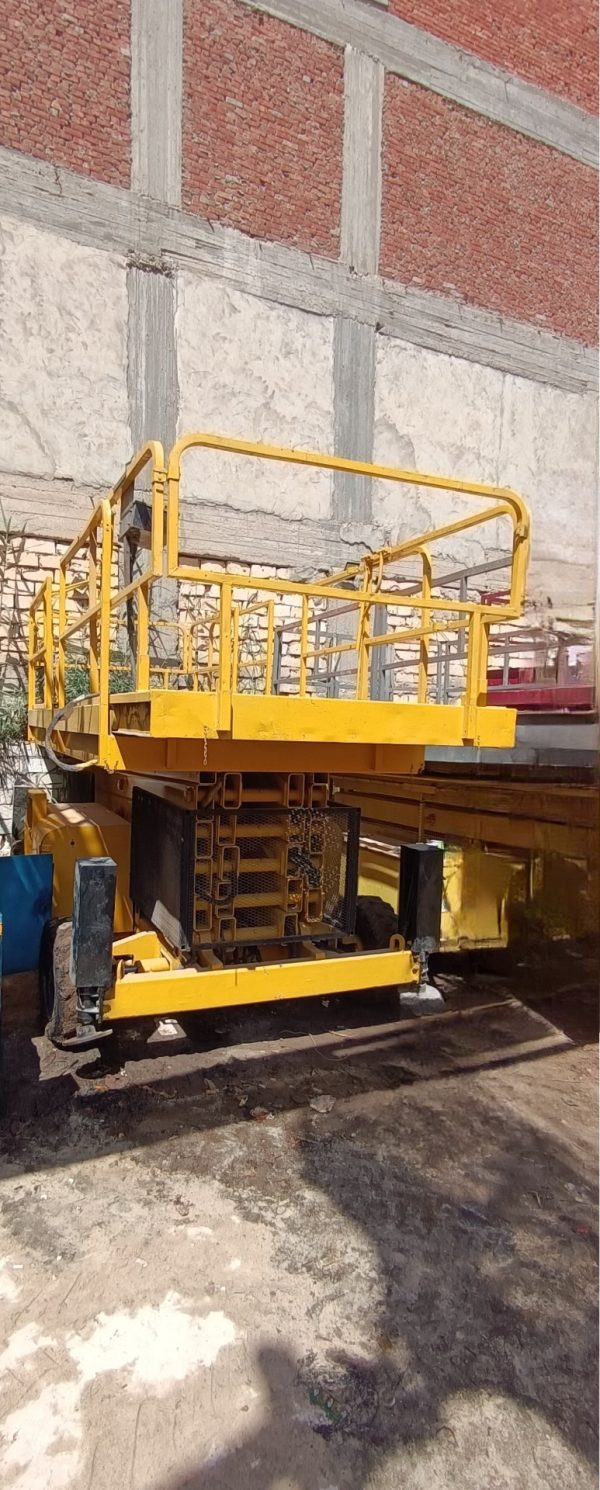 scissor lift 18 m, renting scissor lift in Egypt, 18 m ايجار سيزر ليفت مصر, ايجار سيزورلفت مصر,