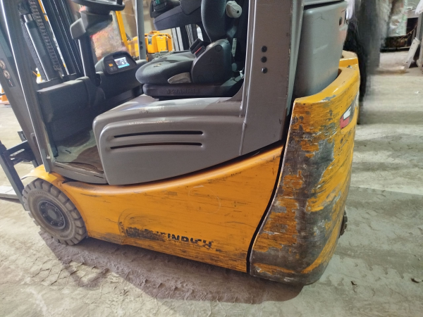 forklift, renting electric forklifts in Egypt, ايجار رافعه شوكيه كهربيه مصر, ايجار ونش شوكه كهرباء مصر, ايجار فوركلفت كهرباء مصر, ايجار كلارك 1.6 طن مصر, ايجار كلاركات مصر