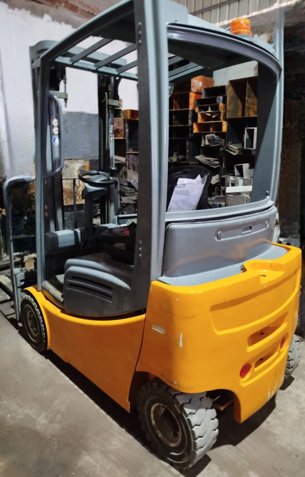 forklift, renting electric forklifts in Egypt, ايجار رافعه شوكيه كهربيه مصر, ايجار ونش شوكه كهرباء مصر, ايجار فوركلفت كهرباء مصر, ايجار كلارك 1.6 طن مصر, ايجار كلاركات مصر
