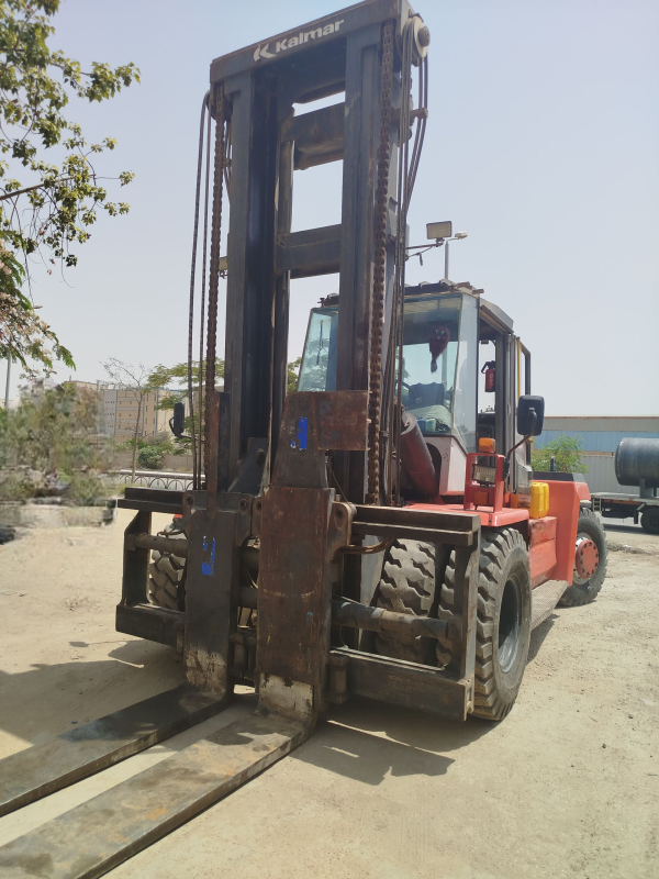 forklift, renting forklifts in Egypt, ايجار رافعه شوكيه مصر, ايجار ونش شوكه مصر, ايجار فوركلفت مصر, ايجار كلارك 20 طن مصر, ايجار كلاركات مصر