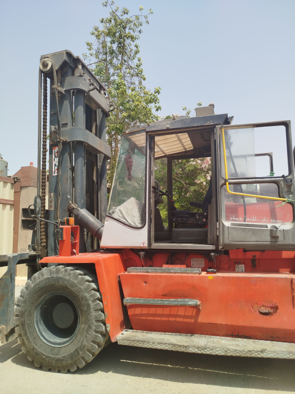 forklift, renting forklifts in Egypt, ايجار رافعه شوكيه مصر, ايجار ونش شوكه مصر, ايجار فوركلفت مصر, ايجار كلارك 20 طن مصر, ايجار كلاركات مصر