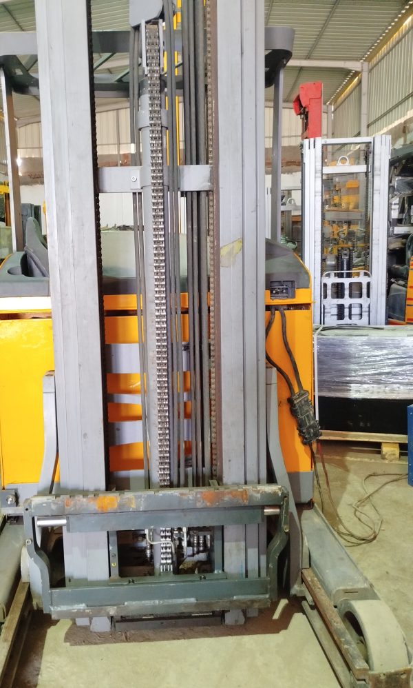reach truck, reach truck renting, renting reach truck in Egypt, ايجار ريتش تراك مصر, ايجار ريتش تراك مصر, ايجار ريتش تراك 1.4 طن مصر,